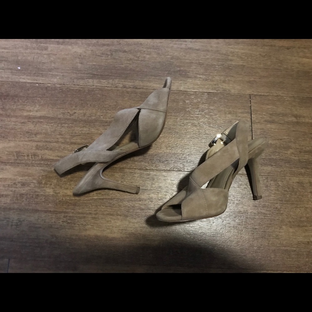 Michael Kors heels beige suede 7